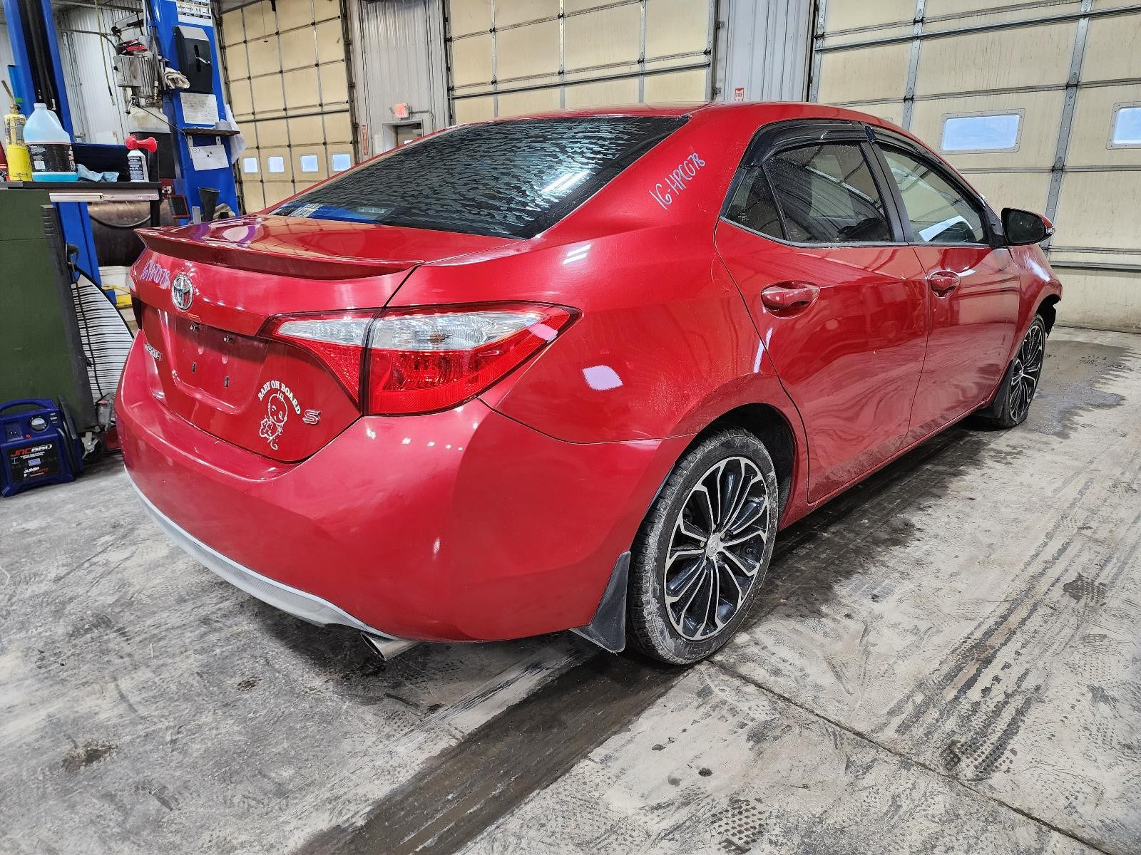 Used Front Left Door Window Regulator Front fits: 2016 Toyota Corolla electric F