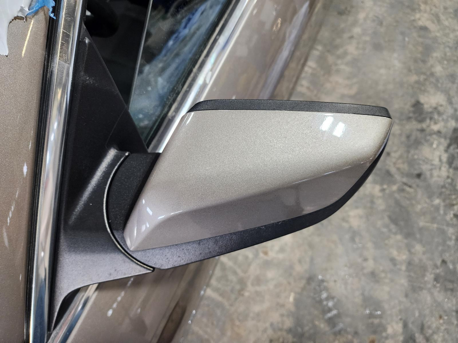 Used Left Door Mirror fits: 2023 Chevrolet Malibu w/o turn signal w/heated opt D