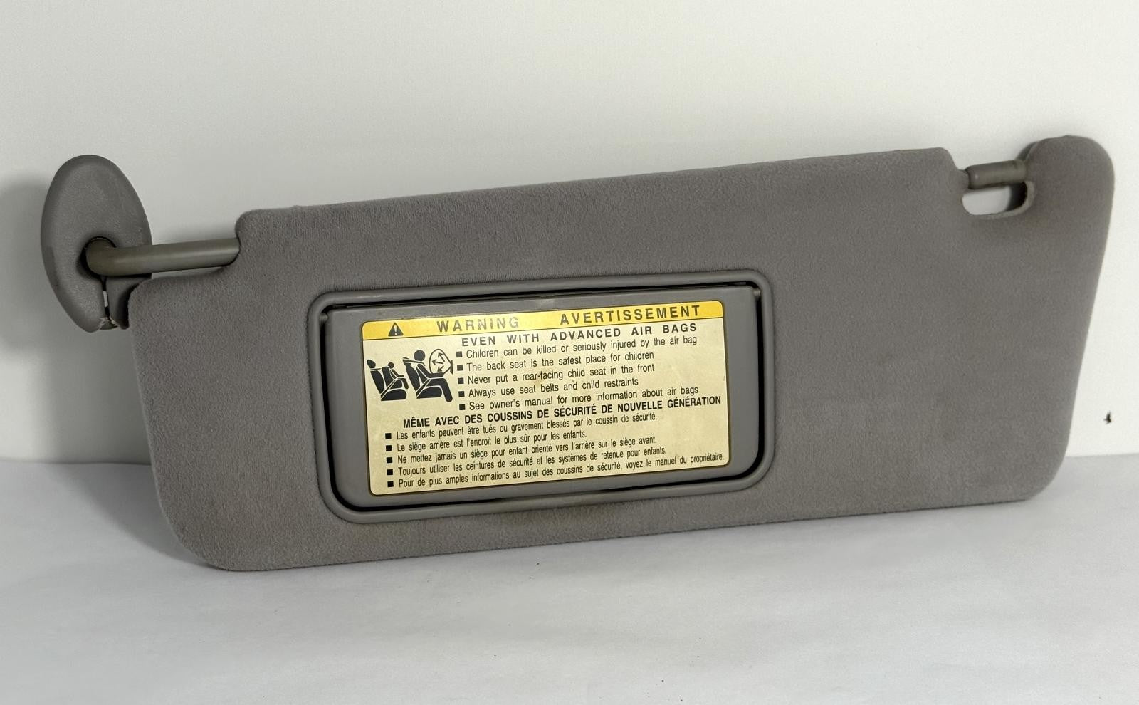 Used Left Sun Visor fits: 2005 Lexus ES330 illuminated Left Grade C