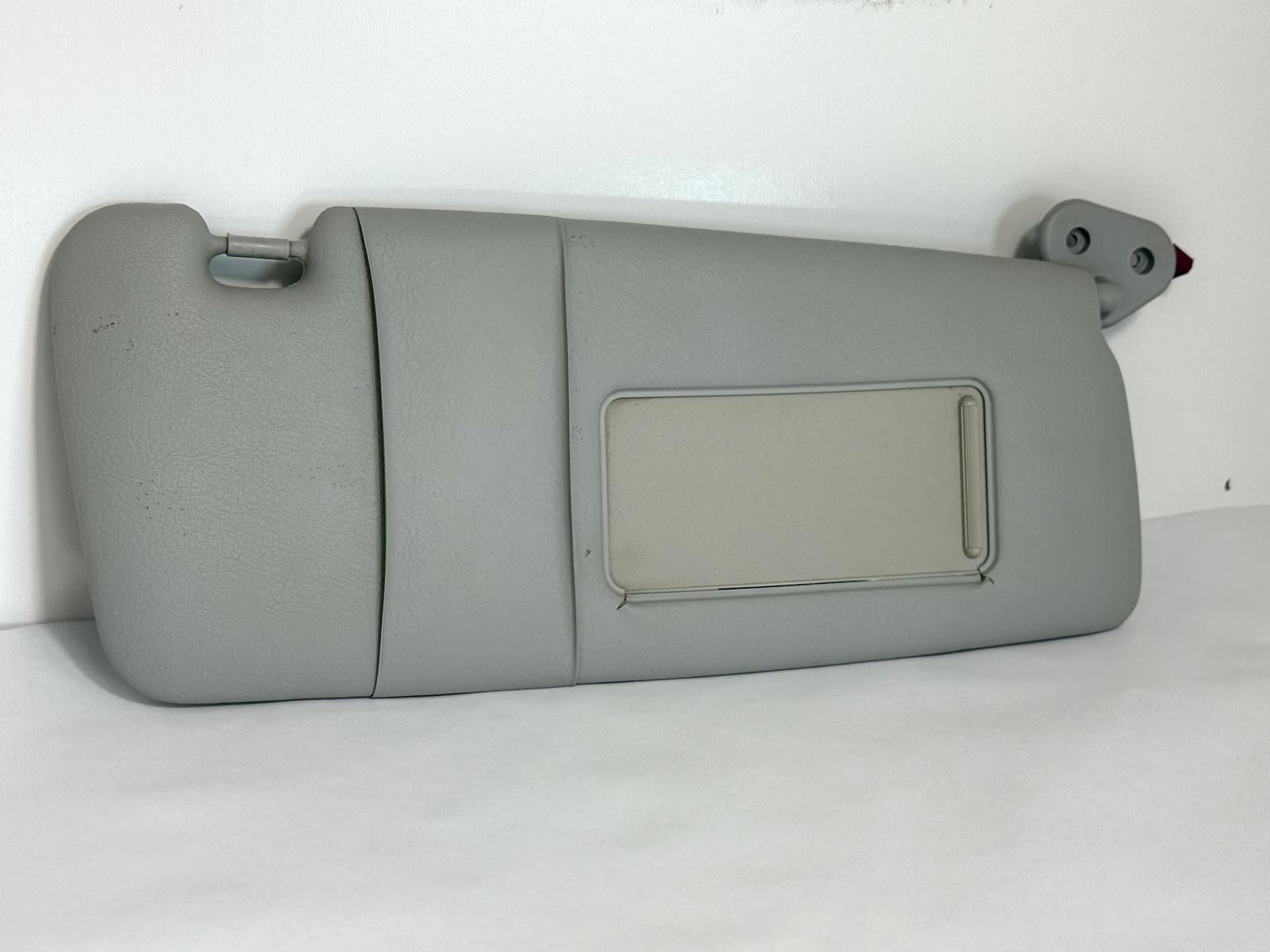 2001-2005 BMW 330i E46 SUN VISOR SHADE RIGHT PASSENGER SIDE LEATHER OEM