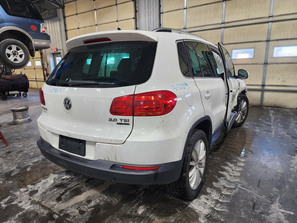 Used Left Door Mirror fits: 2013 Volkswagen Tiguan Power heated manual folding o