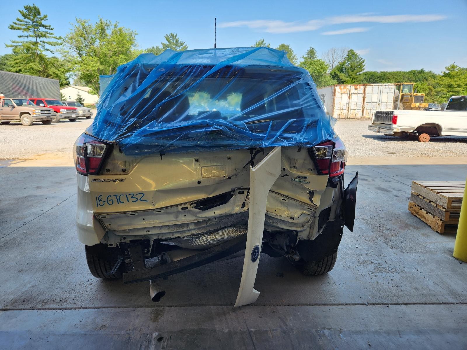 Used Right Windshield Wiper Motor fits: 2018 Ford Escape Right Grade A