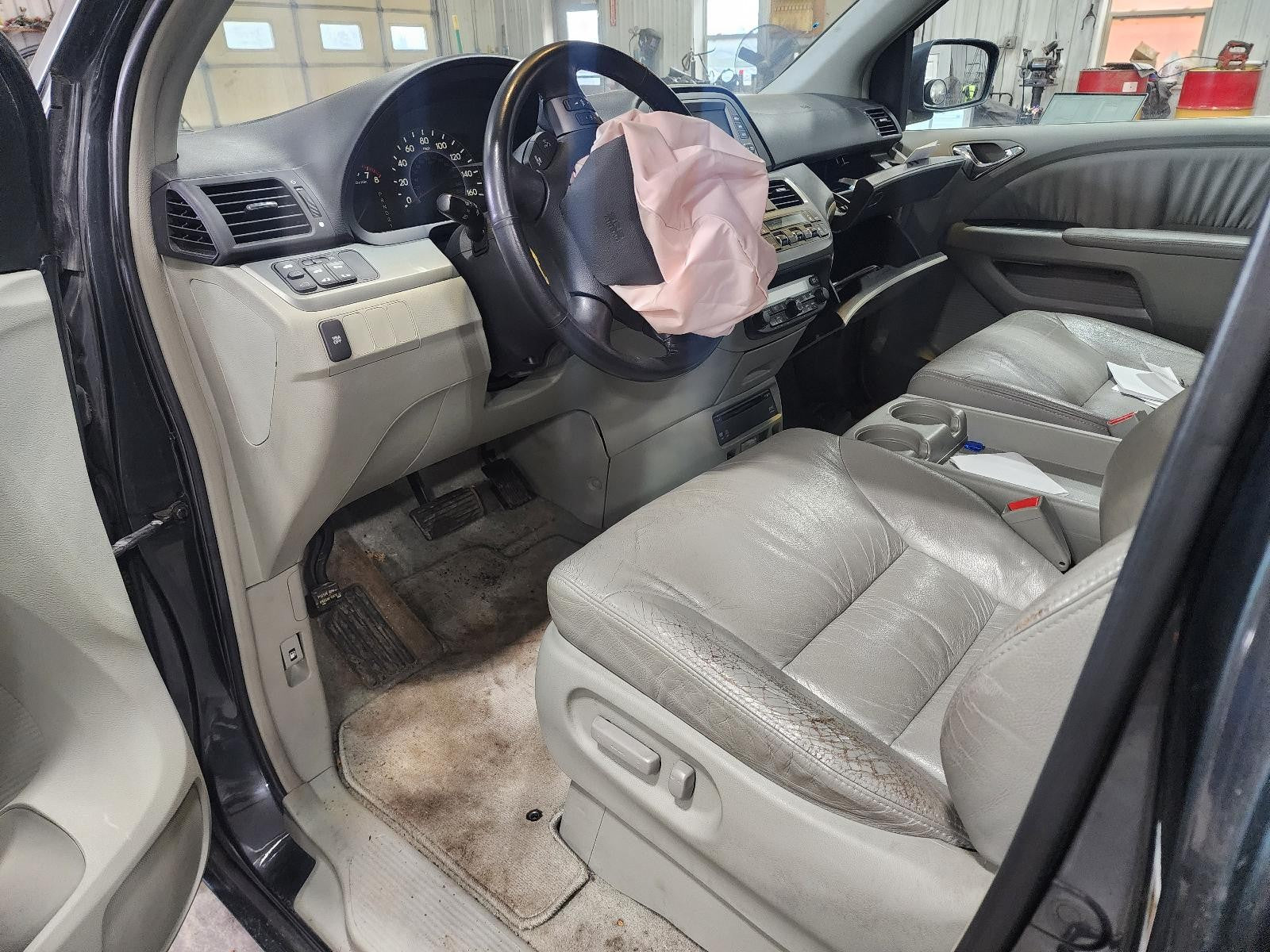 Used Front Left Door Window Regulator Front fits: 2006 Honda Odyssey electric Fr