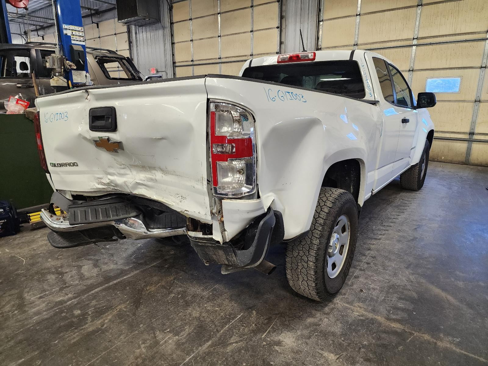 Used Front Right Seat Front fits: 2016 Chevrolet Colorado bucket Extended Cab vi