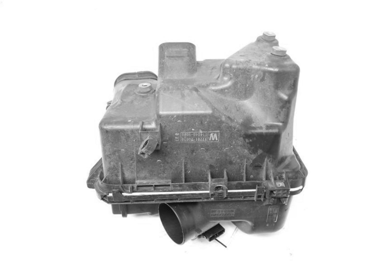 Used Air Cleaner Assembly fits: 2005 Toyota Camry 3MZFE engine Grade A