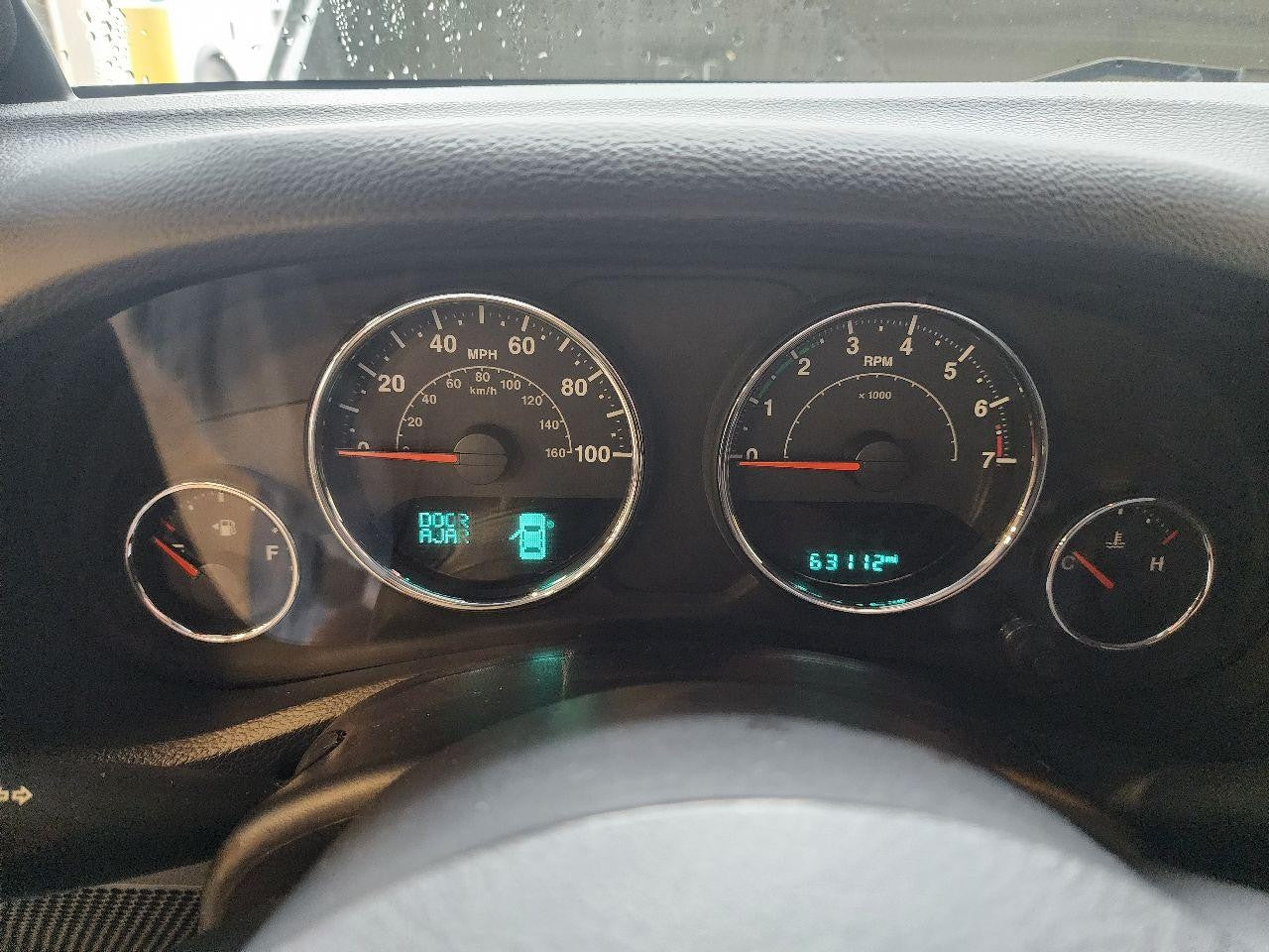 Used Front Lower Center Console fits: 2014 Jeep Wrangler floor Front Lower Grade