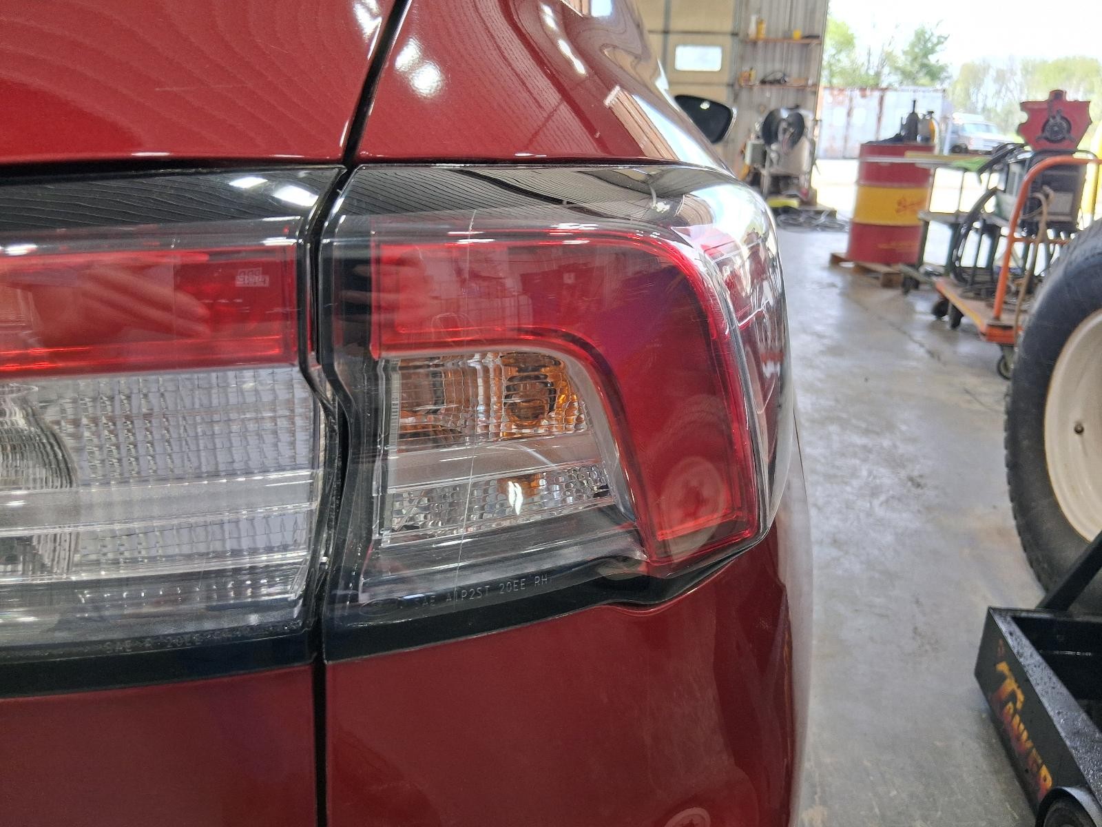 Used Right Tail Light Assembly fits: 2022 Ford Escape quarter panel mounted Righ