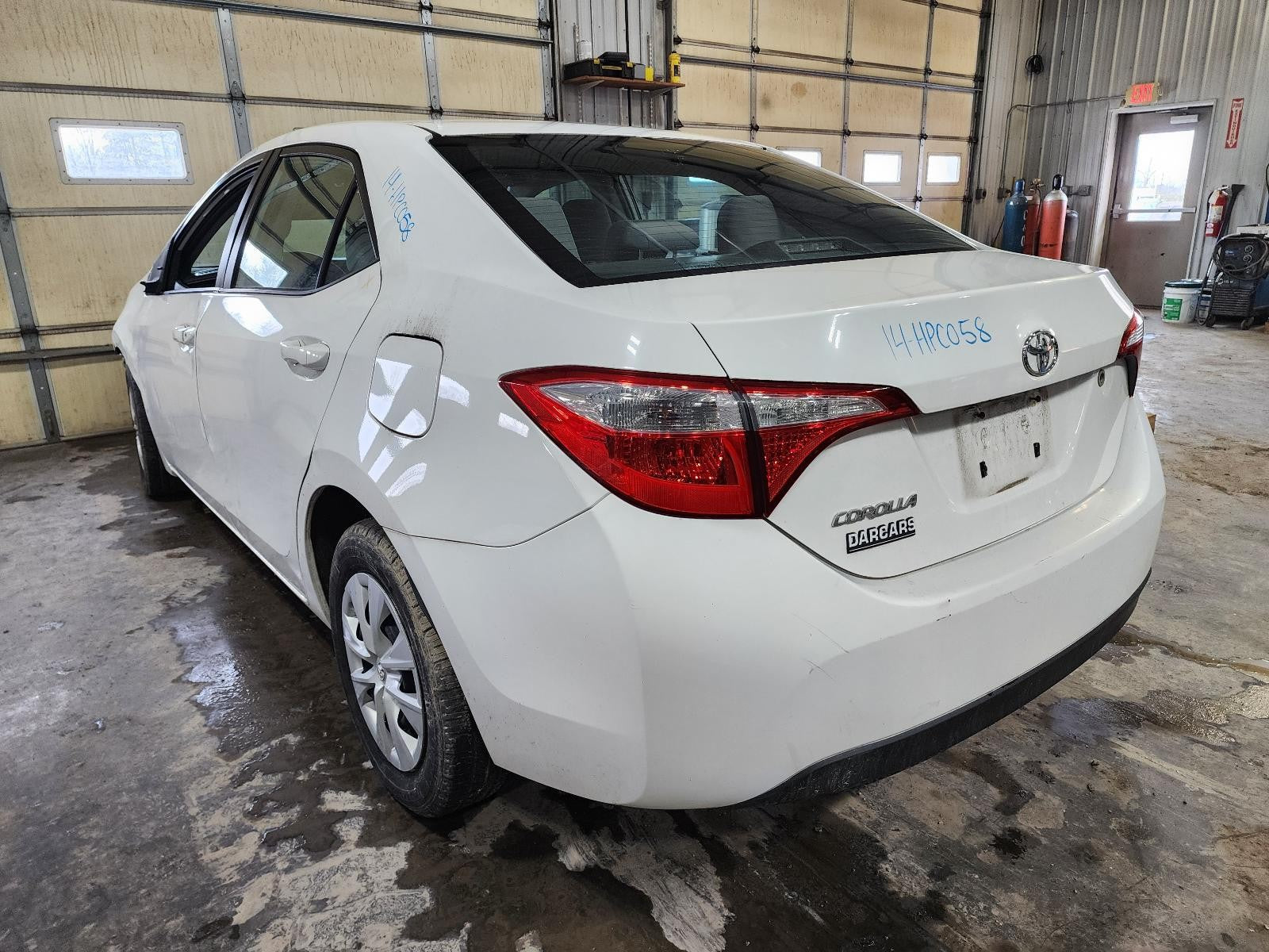Used Front Left Door Window Regulator Front fits: 2014 Toyota Corolla electric F