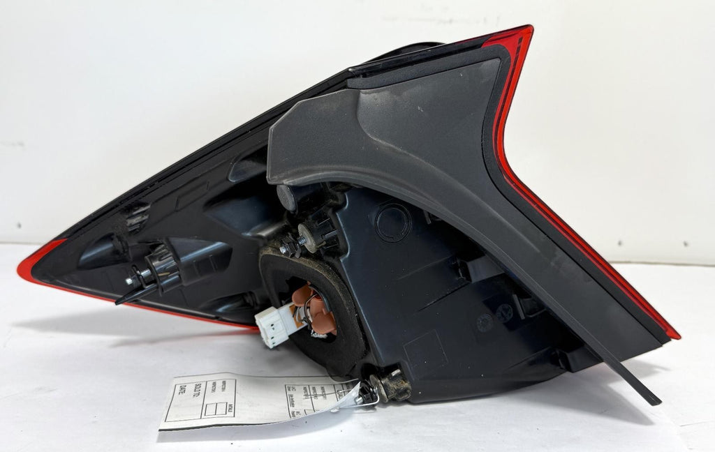 2020-2022 HYUNDAI SONATA TAILLIGHT RIGHT PASSENGER SIDE OEM
