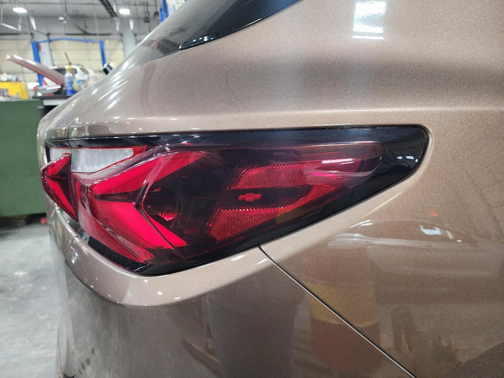 Used Right Tail Light Assembly fits: 2019 Chevrolet Blazer quarter panel mounted