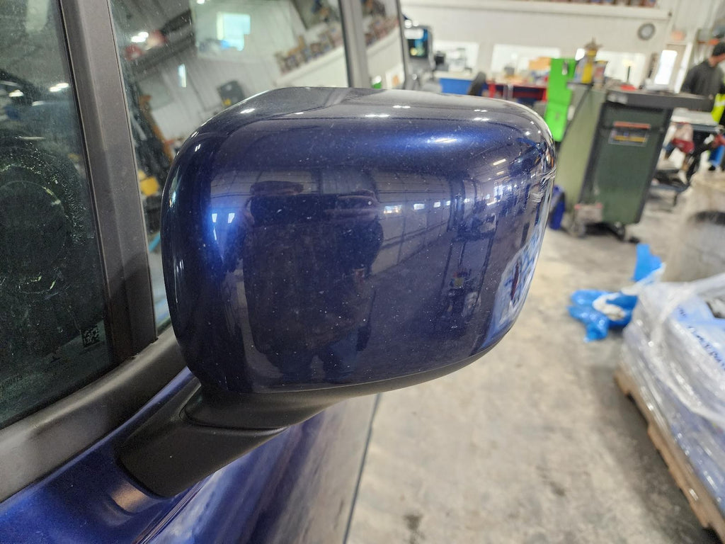 Used Left Door Mirror fits: 2018 Jeep Renegade power painted heated w/o turn sig
