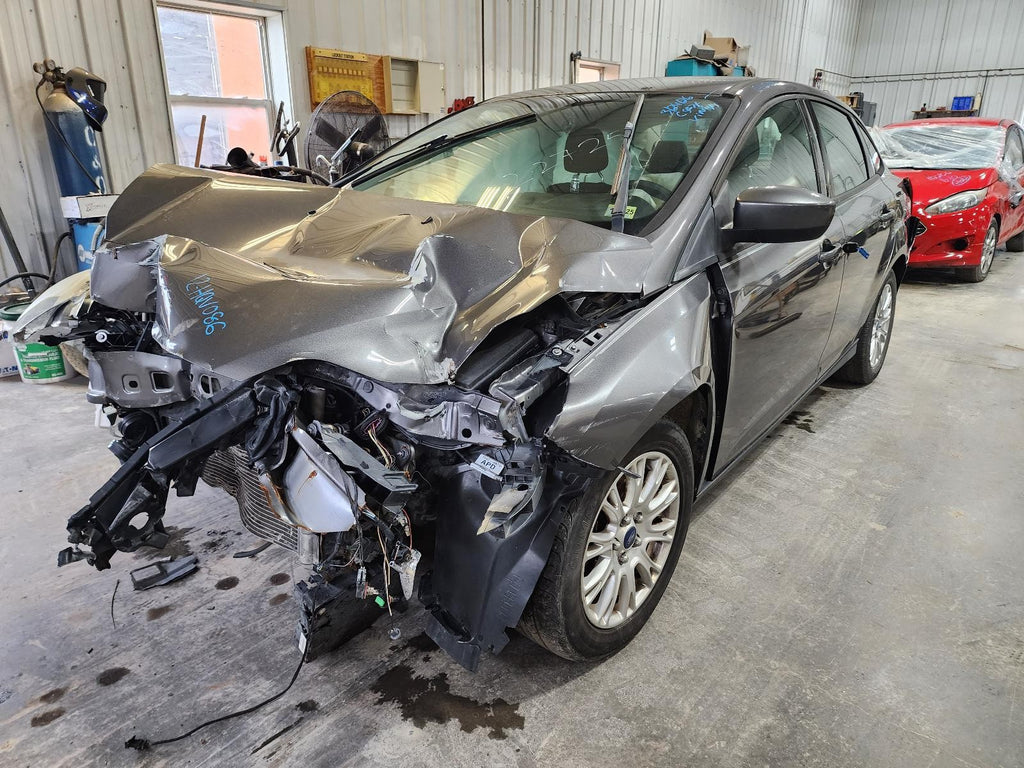 Used Front Left Door Window Regulator Front fits: 2012 Ford Focus electric w/o a