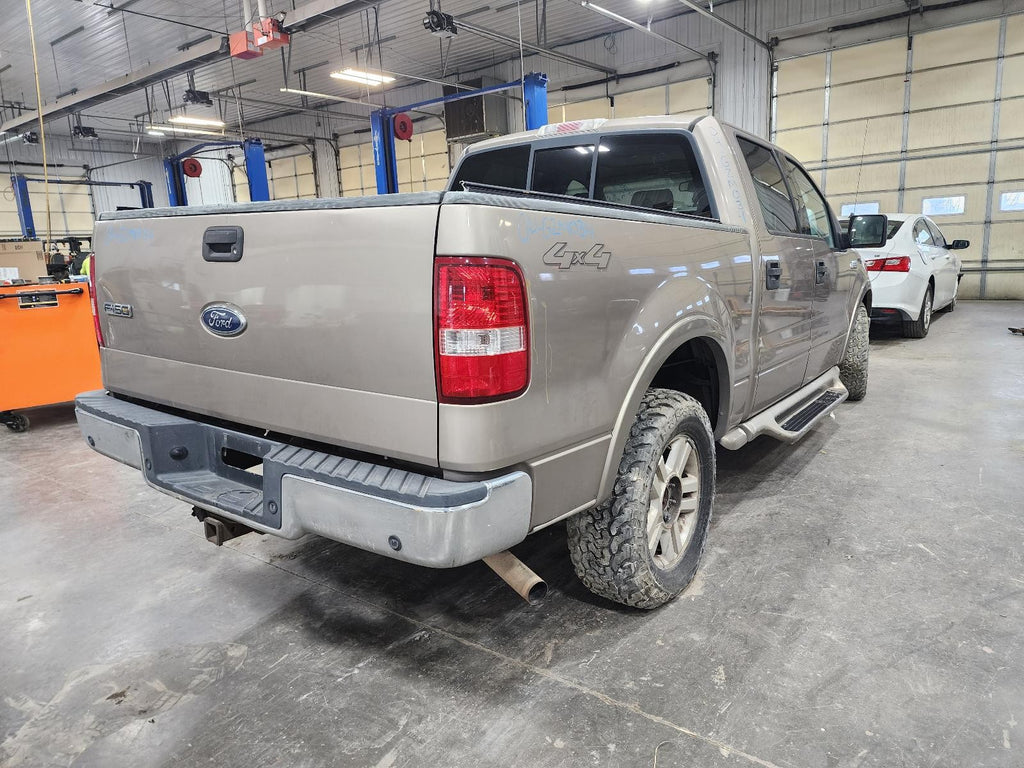Used Hood fits: 2004 Ford F150 PICKUP New Style hood mounted grille Grade A