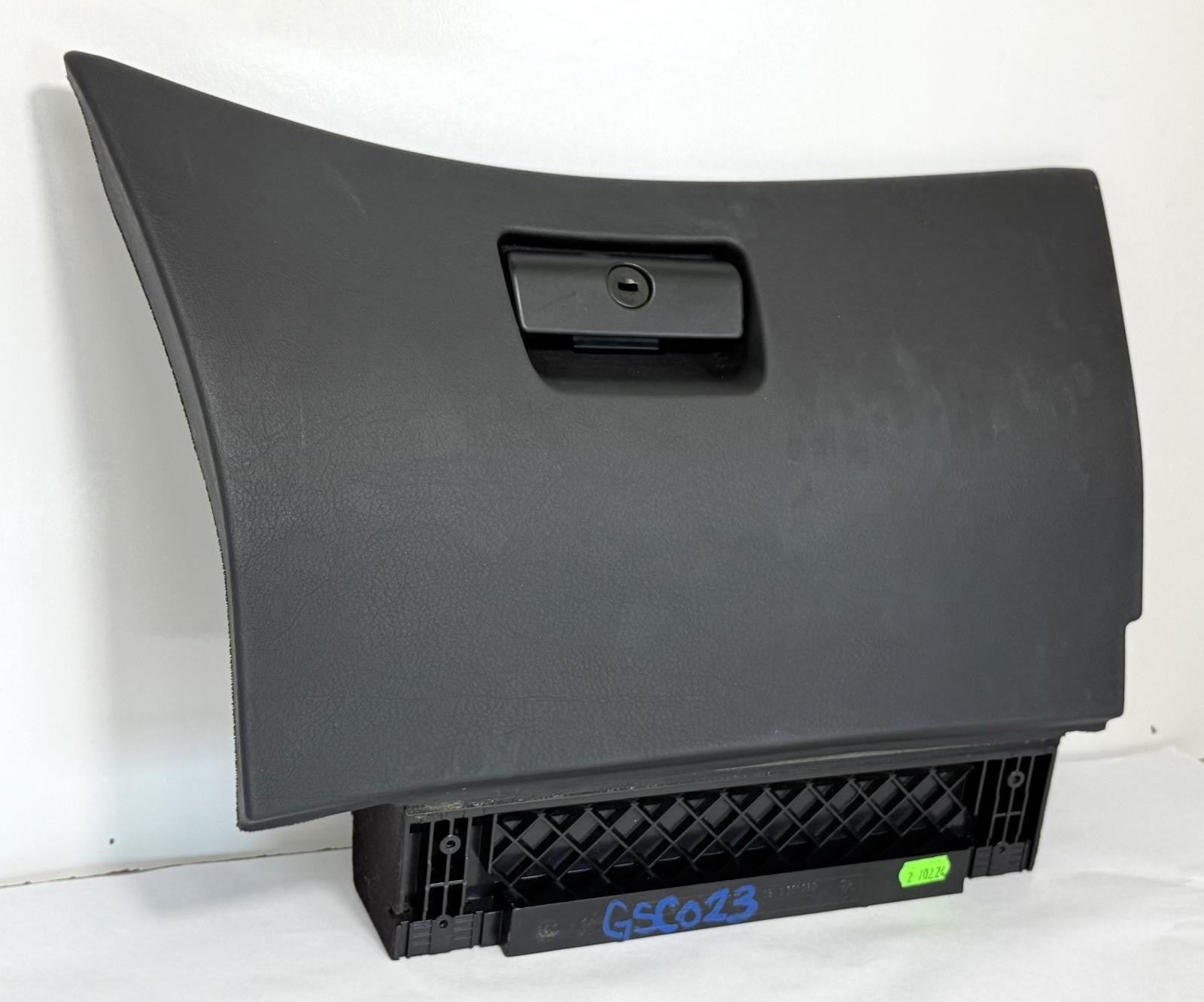2001-2005 BMW 330i E46 GLOVE BOX STORAGE COMPARTMENT DOOR ASSEMBLY OEM