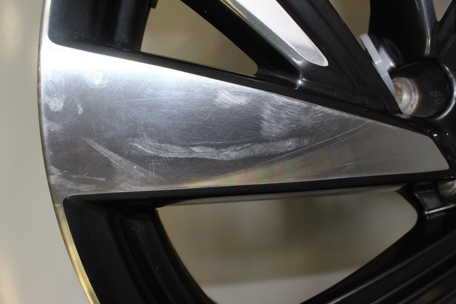 NISSAN MURANO Wheel 20x7-1/2 (alloy), machined and painted (V spoke) 15 16 17