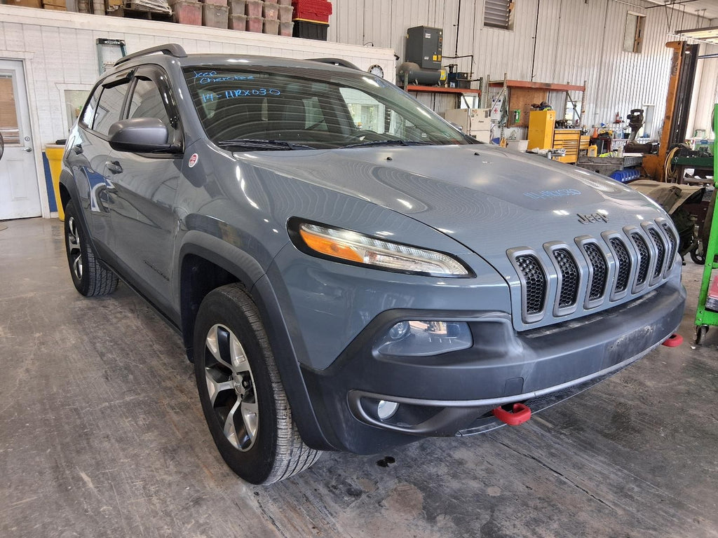 Used Rack and Pinion Assembly fits: 2014 Jeep Cherokee Power Steering off road s