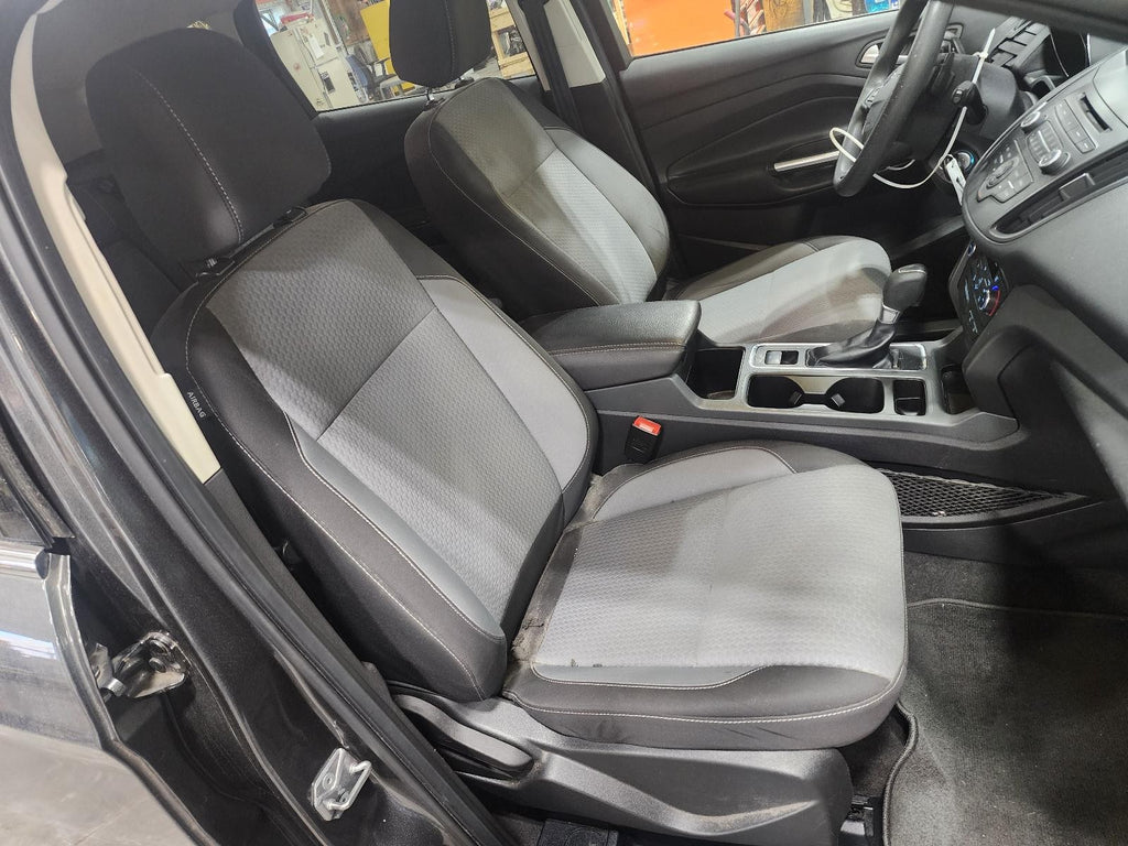 Used Front Right Seat Front fits: 2017 Ford Escape bucket air bag manual cloth F
