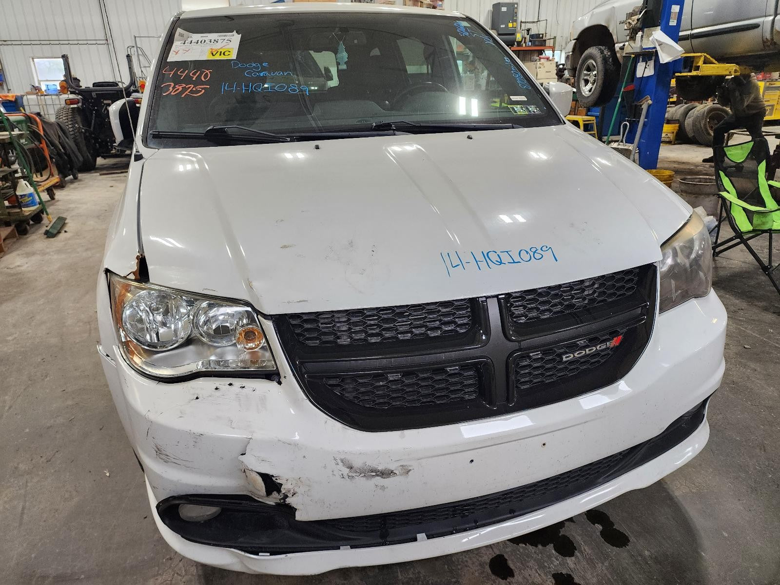 Used Front Right Outer Drive Axle Shaft fits: 2014 Dodge Caravan Front Axle 3.6L
