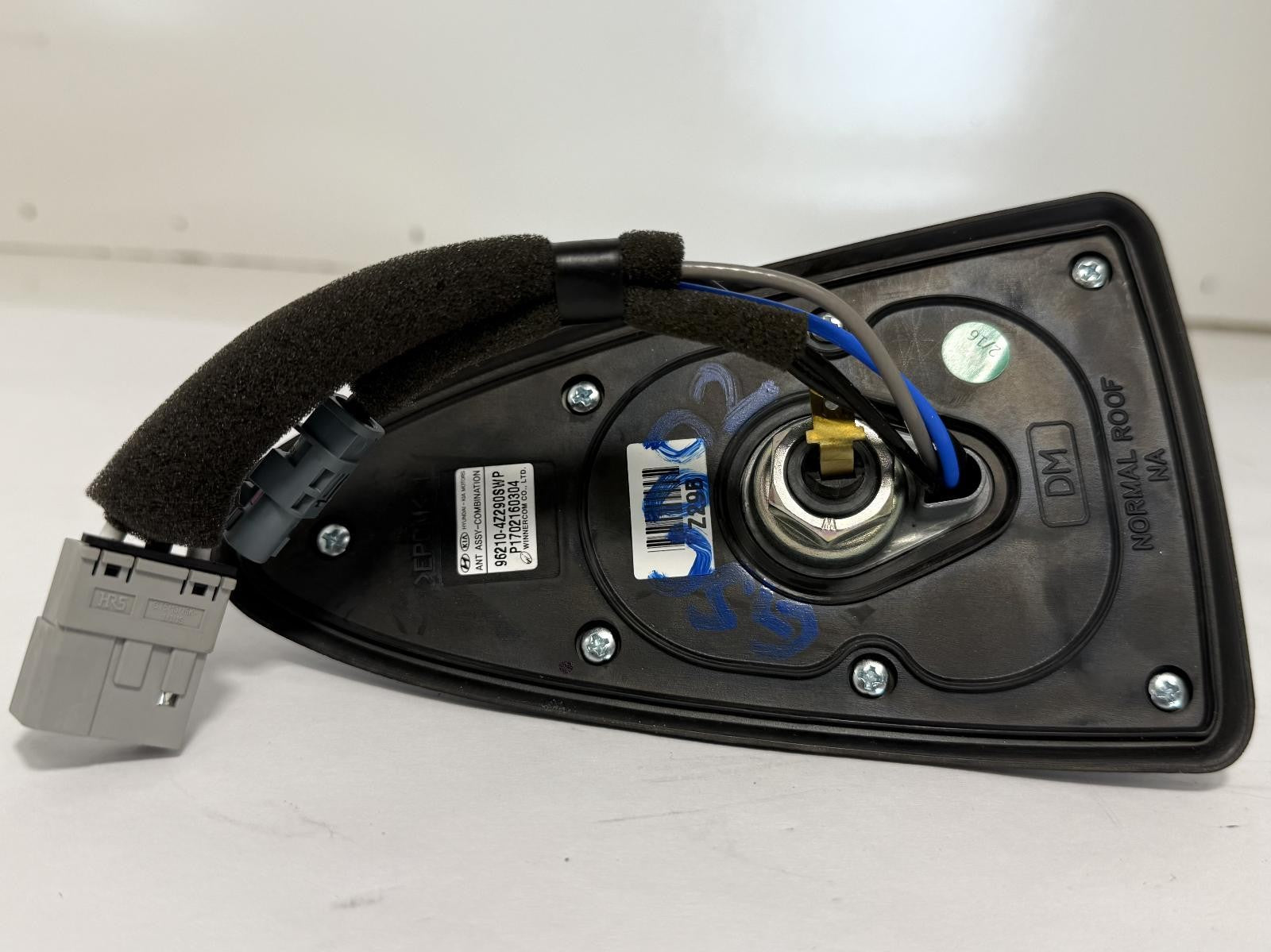 2013-2018 HYUNDAI SANTA FE EXTERIOR SHARK FIN ANTENNA OEM