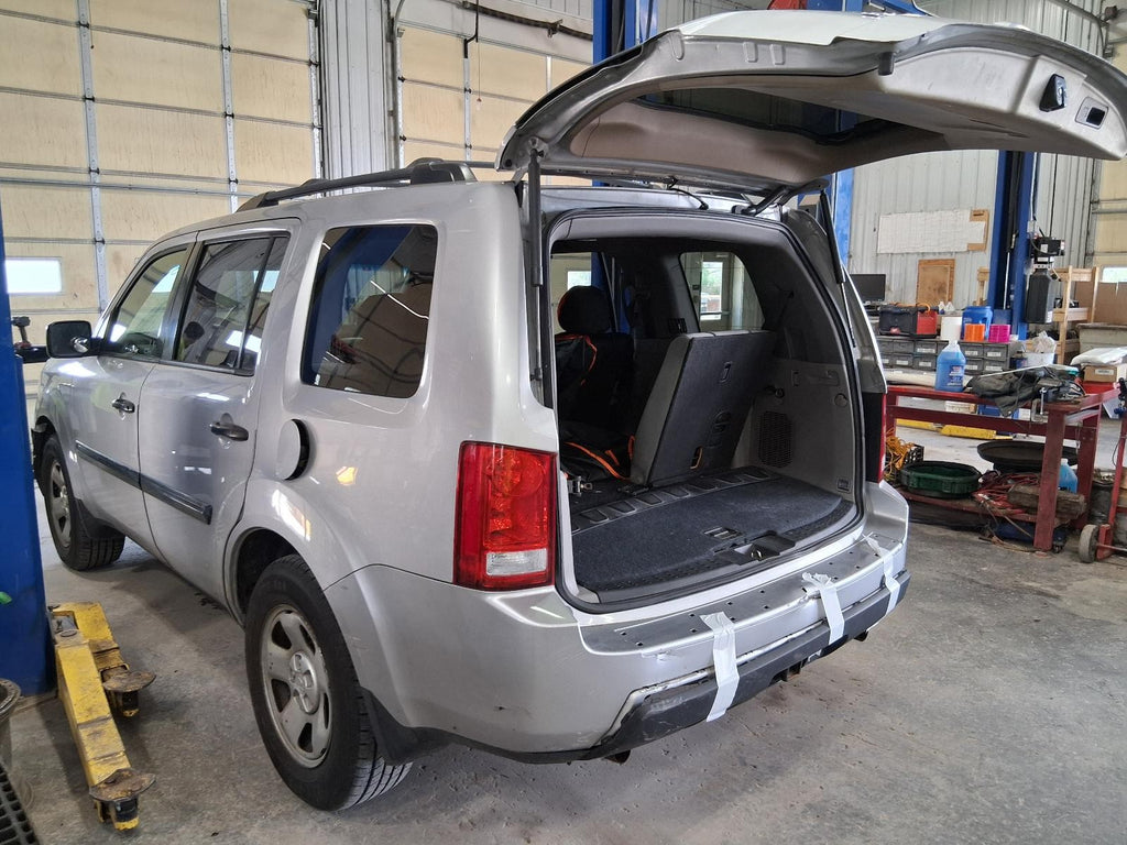 Used Front Right Door Window Regulator Front fits: 2011 Honda Pilot electric Fro
