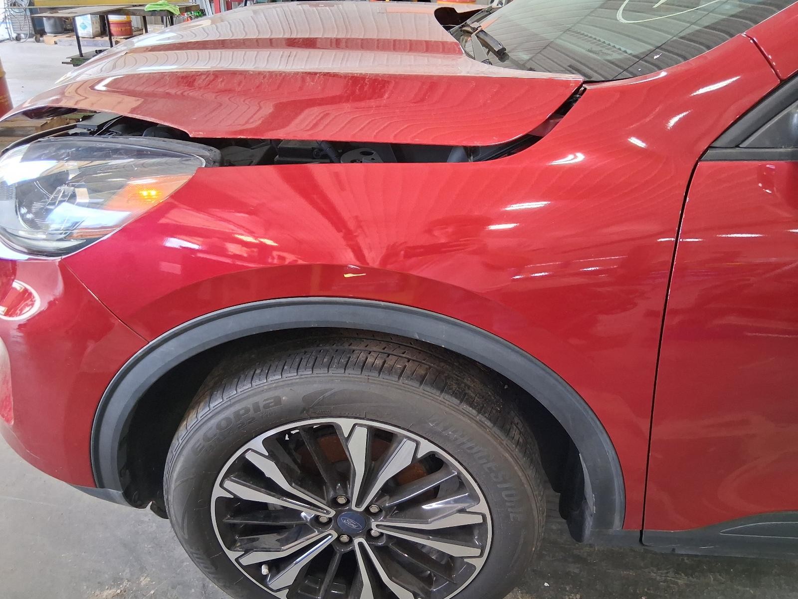 Used Front Left Fender fits: 2022 Ford Escape w/o plug-in hybrid Front Left Grad