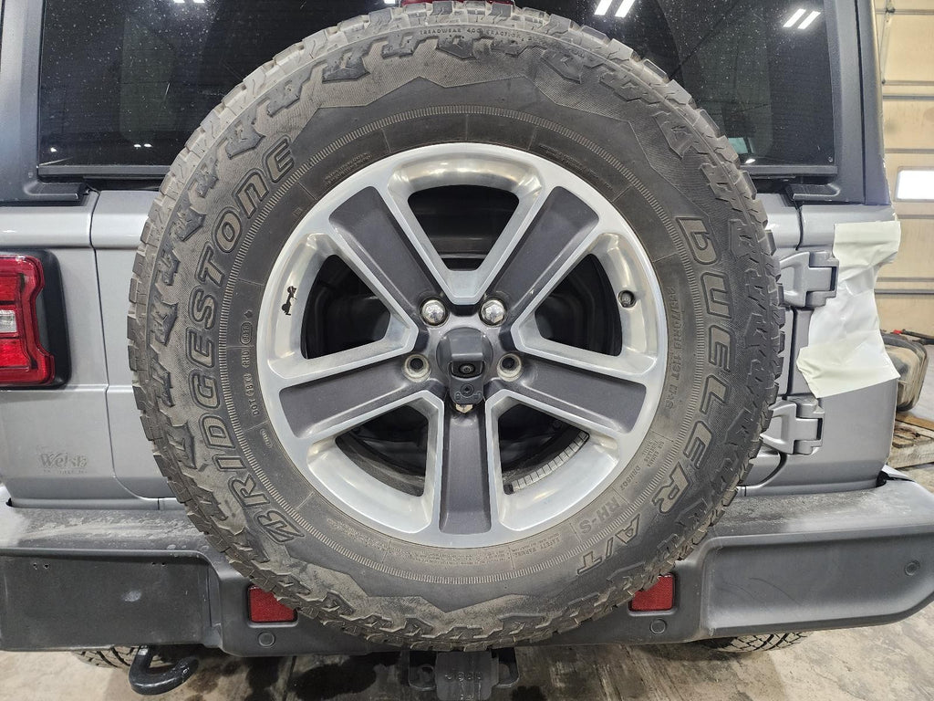Used Wheel fits: 2018 Jeep Wrangler VIN X 6th digit JL body 18x7-1/2 5 spoke str