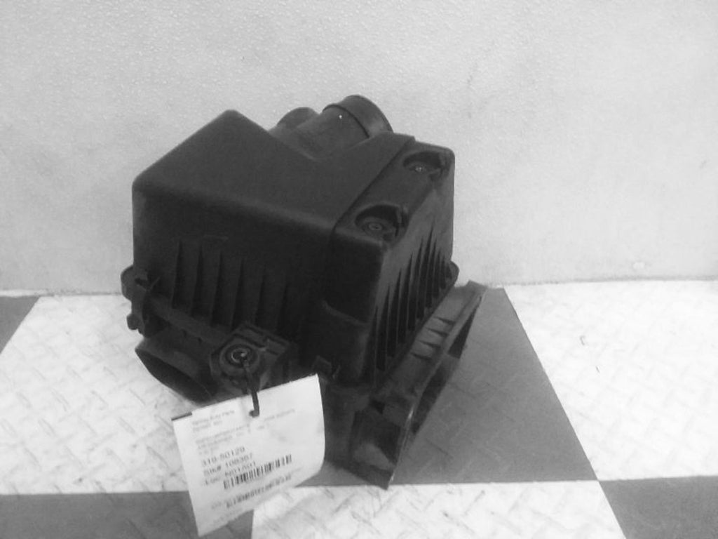 Used Air Cleaner Assembly fits: 2008 Hyundai Sonata 3.3 Grade A