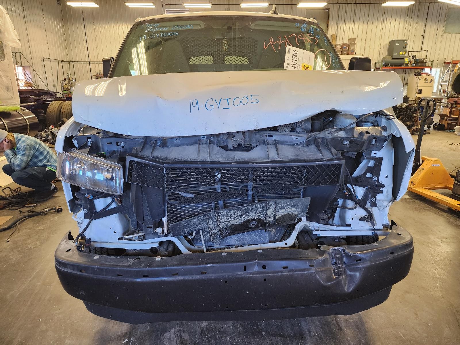 Used Engine Control Module (ECM) fits: 2019 Chevrolet Express 2500 van Electroni