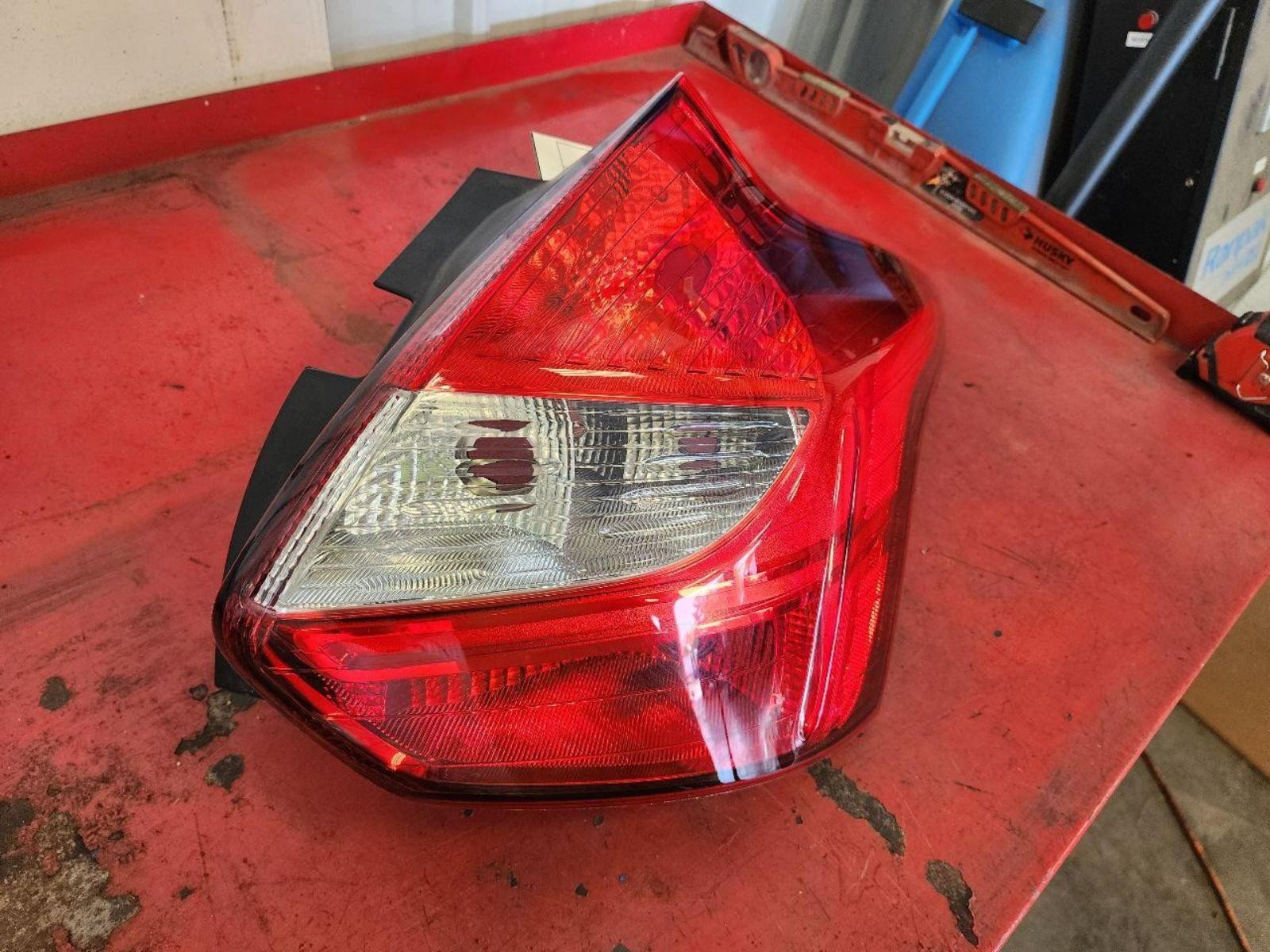 FORD FOCUS R Taillight Htbk, gasoline, R. 12 13 14