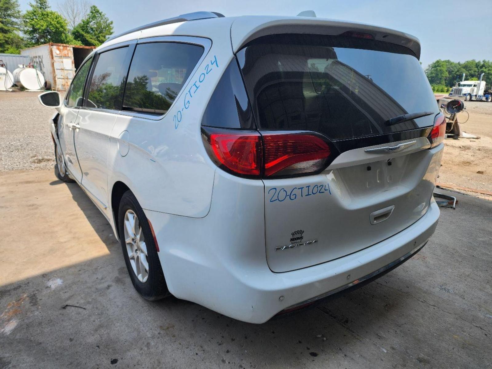 CHRYSLER PACIFICA Lid/Gate power liftgate, privacy tint glass 20