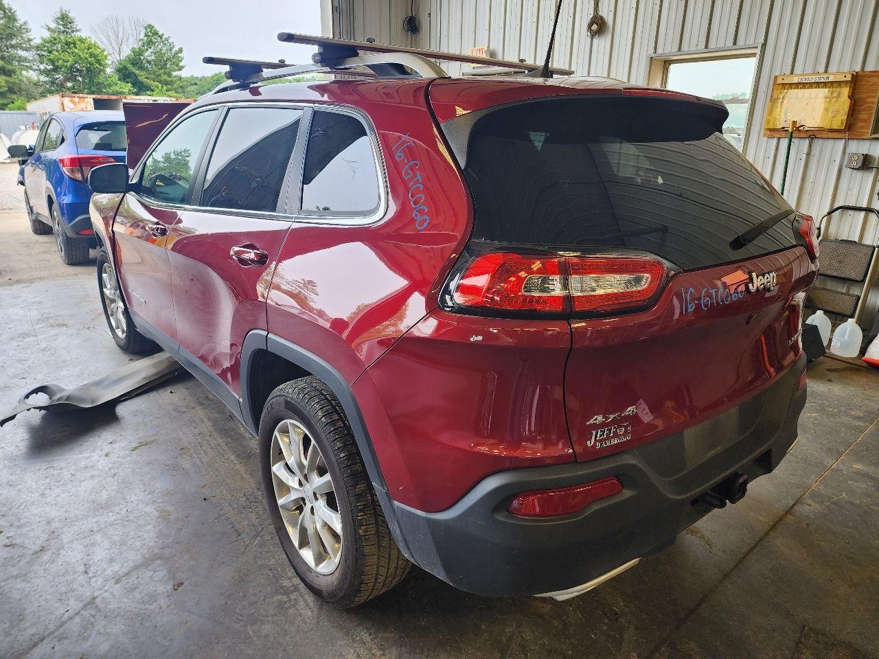 Used Left Door Mirror fits: 2016 Jeep Cherokee Power manual folding painted heat