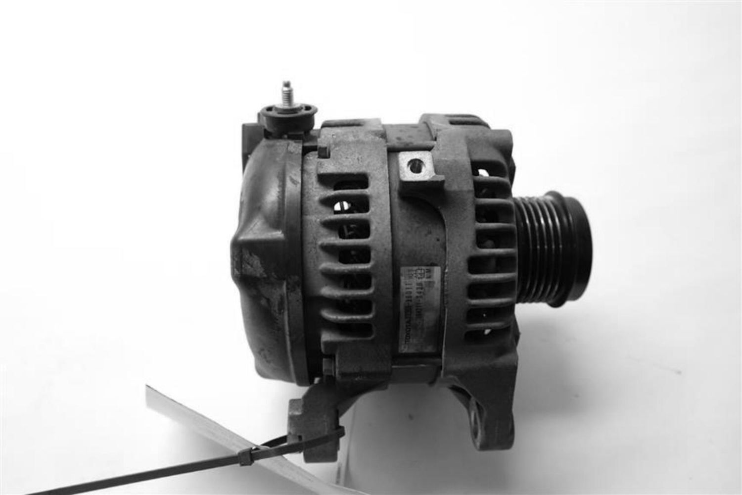 Used Alternator fits: 2009 Toyota Rav4 100 amp 4 cylinder 2ARFE engine Grade A