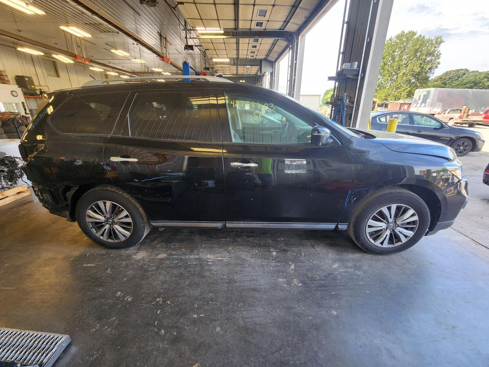 Used Left Door Mirror fits: 2018 Nissan Pathfinder power w/camera Left Grade A