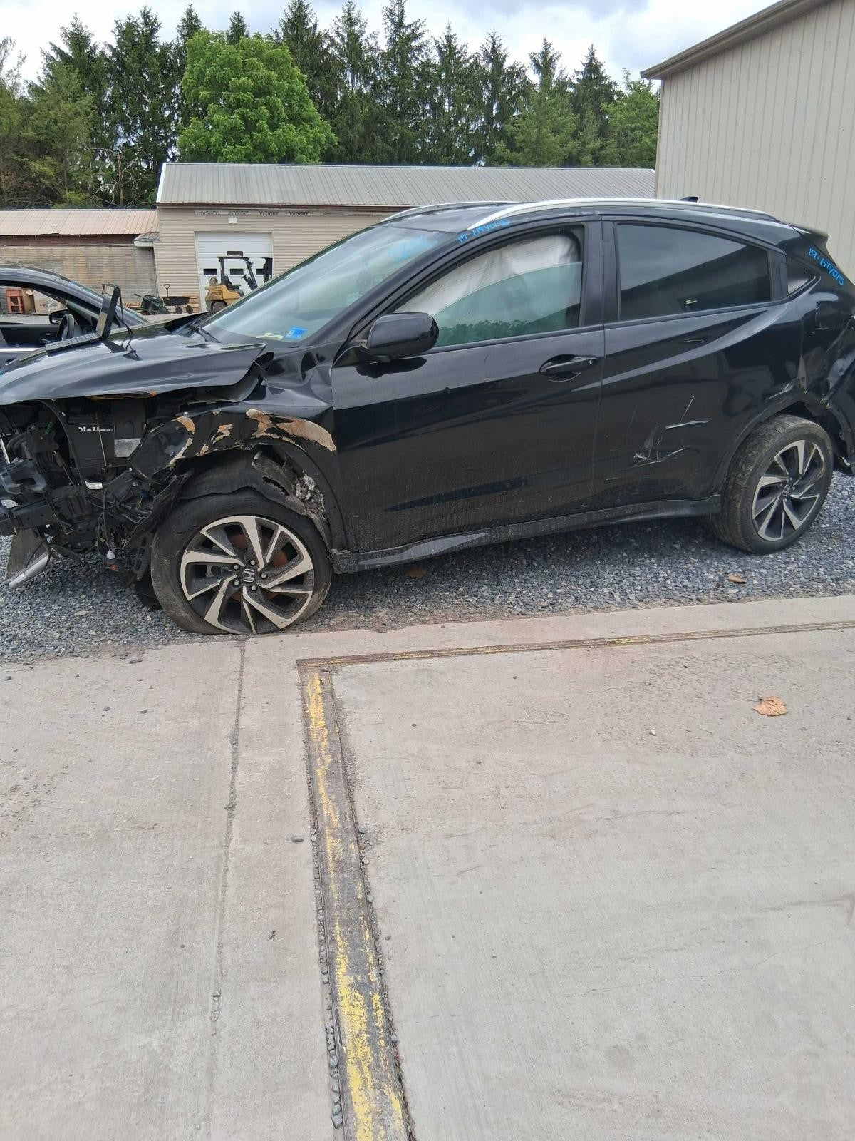 Used Right Door Mirror fits: 2019 Honda Hr-v electric painted cap heated w/o tur