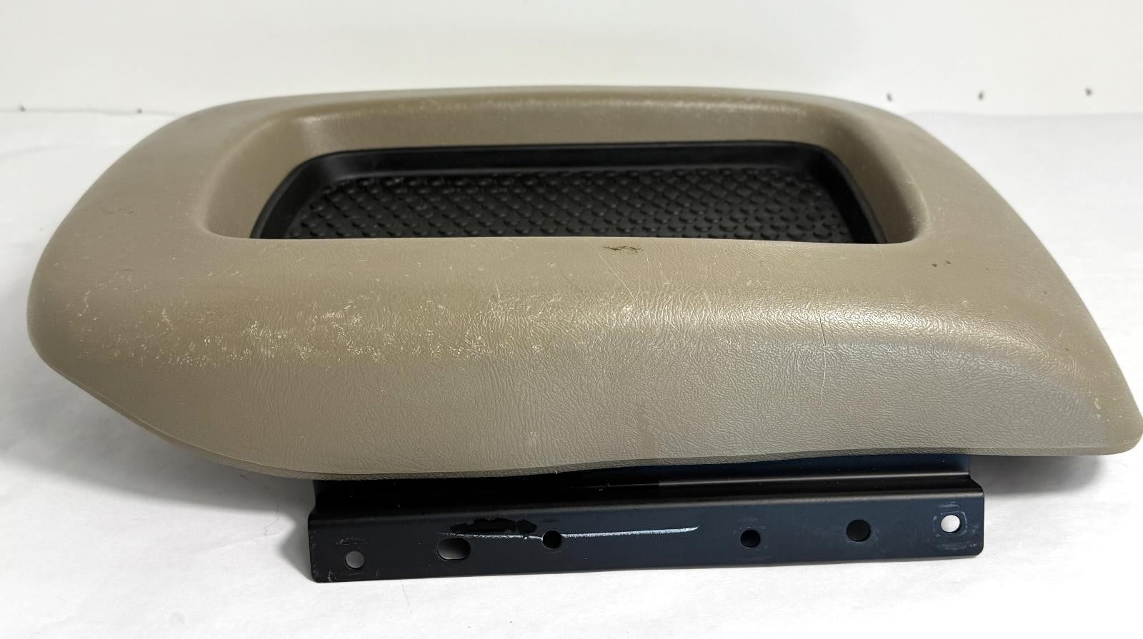 2003-2006 CHEVROLET TAHOE CENTER CONSOLE DOOR LID ARMREST OEM 