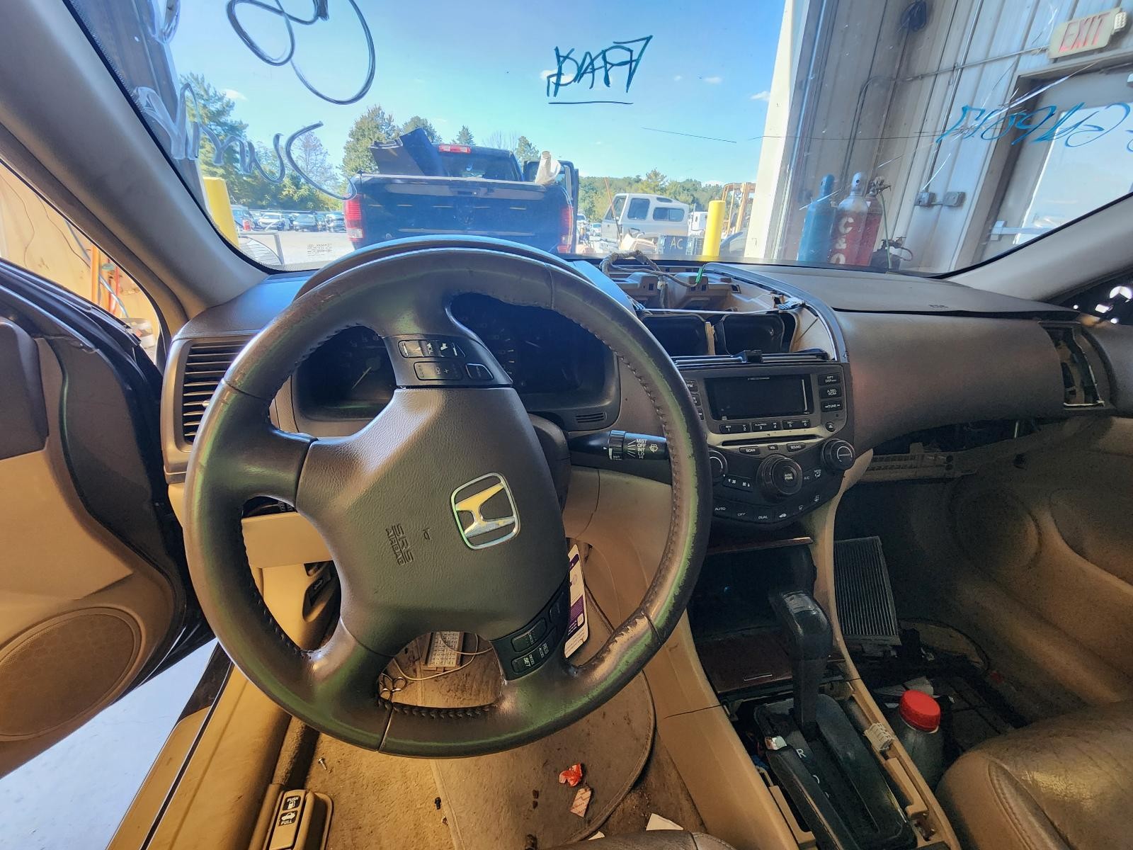 Used Right Sun Visor fits: 2006 Honda Accord w/illumination US built Right Grade