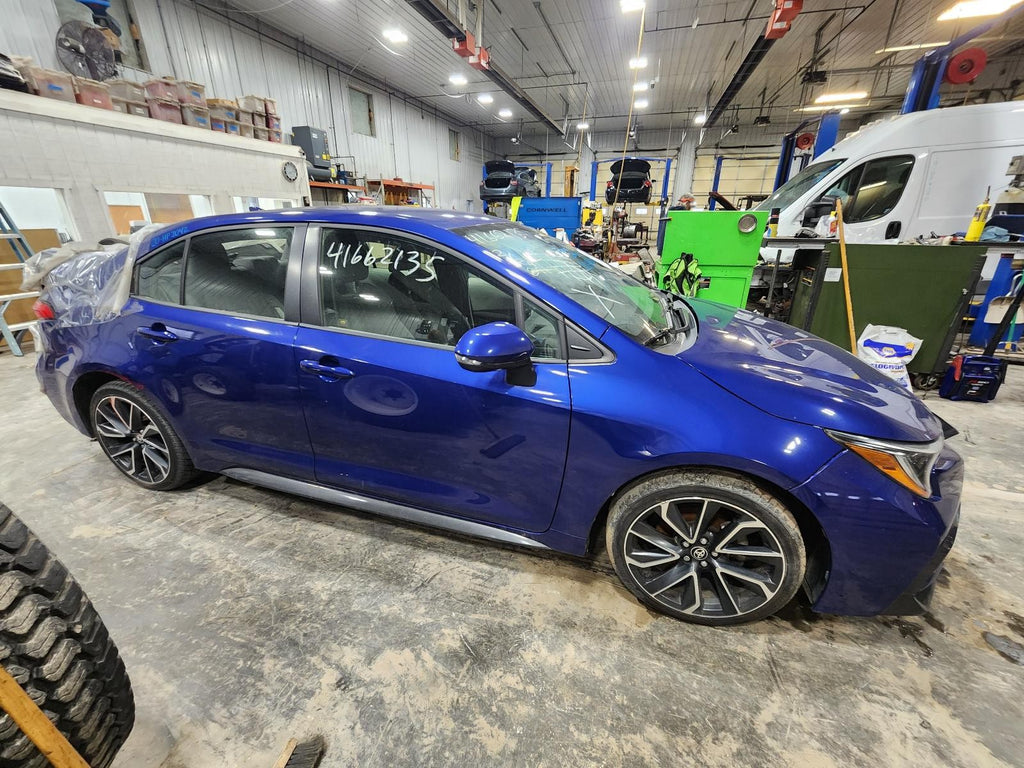 Used Right Door Mirror fits: 2020 Toyota Corolla Hatchback heated w/o blind spot