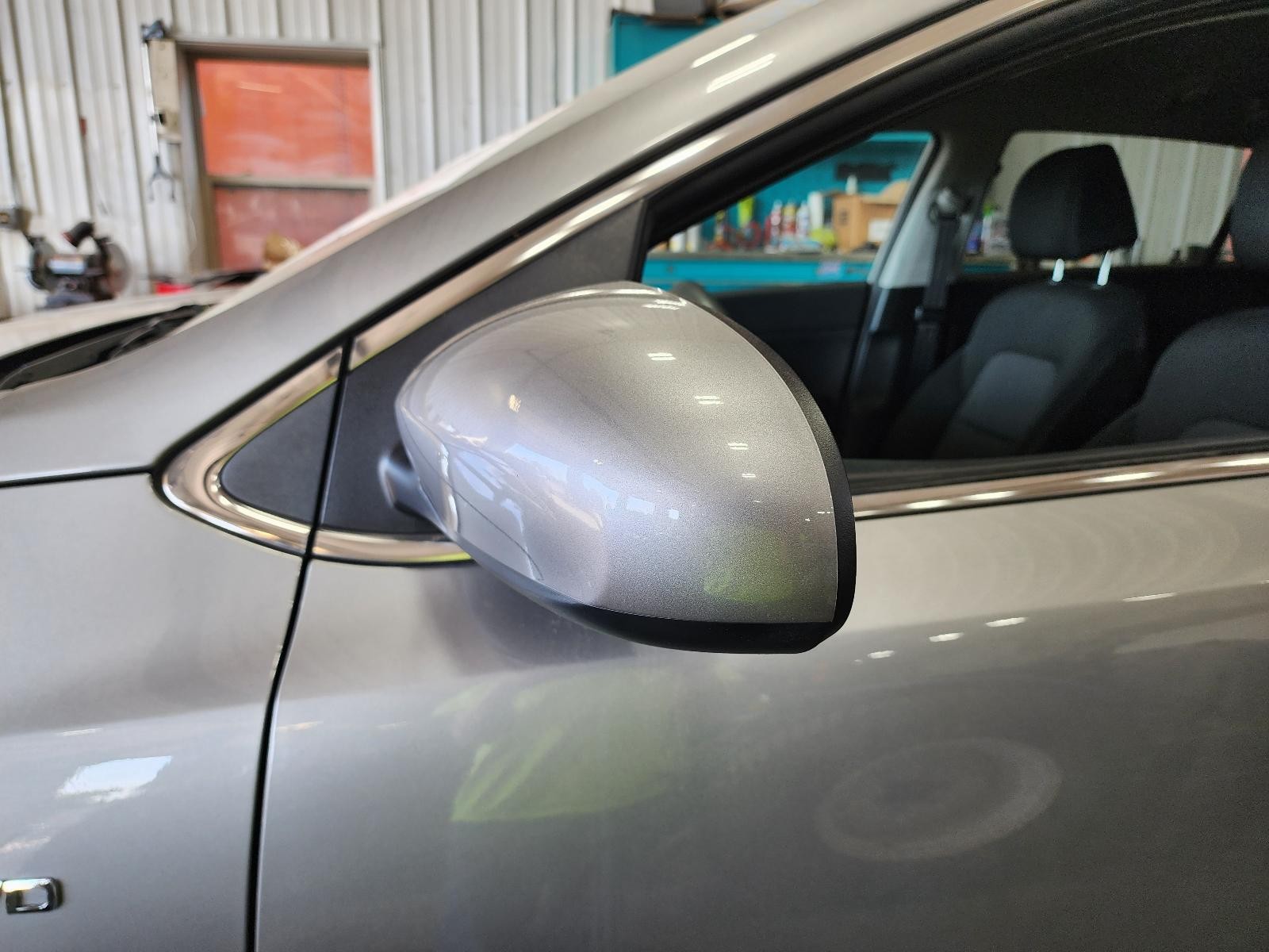 Used Left Door Mirror fits: 2020 Kia Sportage power w/o turn signal w/o heated L