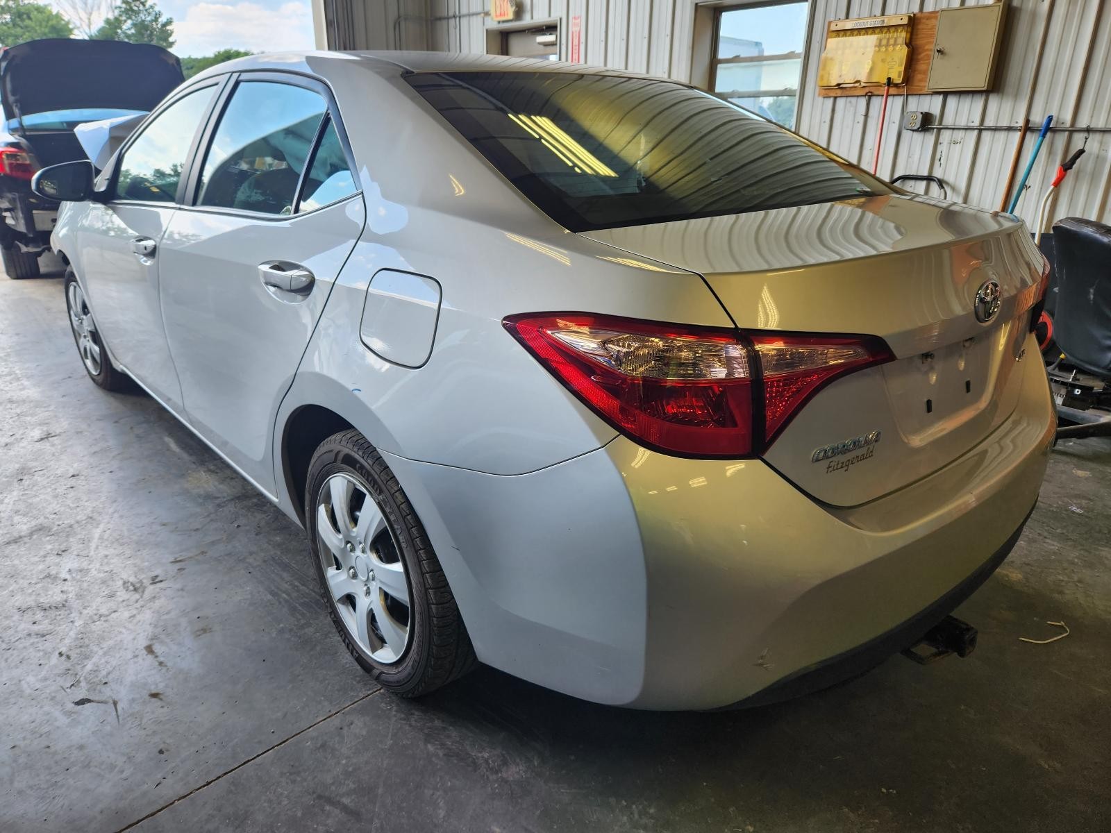 Used Windshield Wiper Motor fits: 2017 Toyota Corolla  Grade A