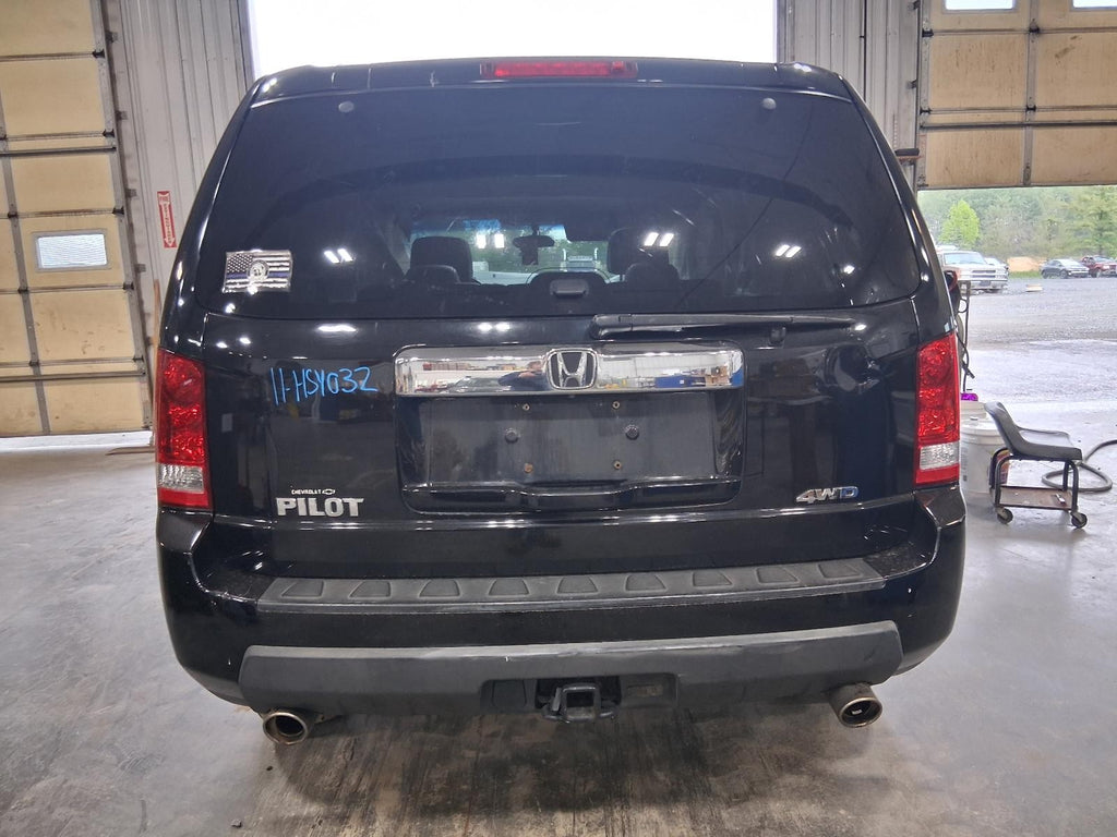 Used Right Tail Light Assembly fits: 2011 Honda Pilot Right Grade A