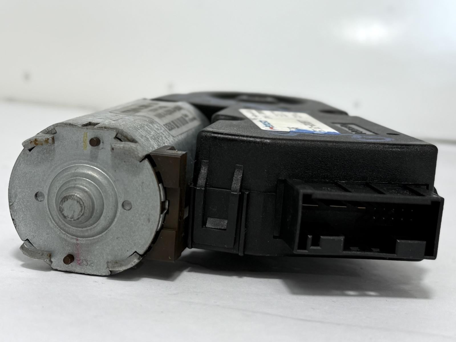 2001-2006 BMW 330i E46 SUNROOF MOONROOF MOTOR OEM