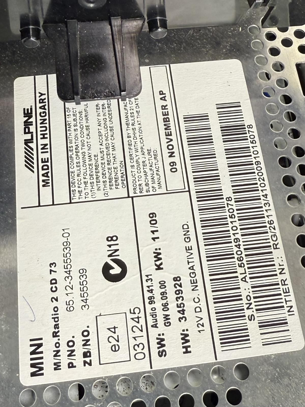 2007-2010 MINI COOPER CLUBMAN SPEEDOMETER CD PLAYER OEM
