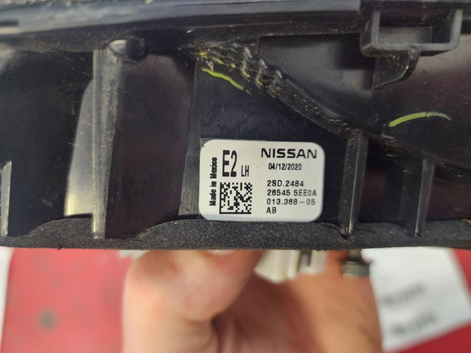 NISSAN VERSA L Taillight decklid mounted, L. 20 21 22 23