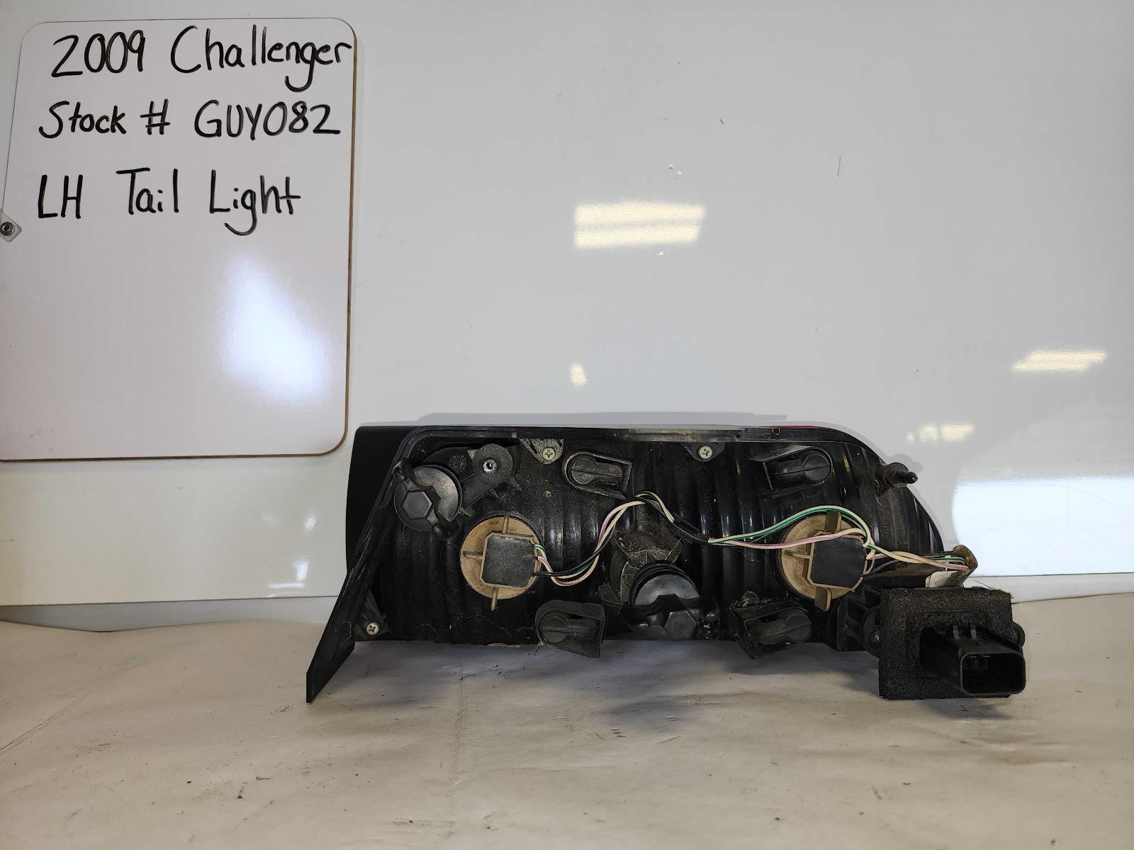 DODGE CHALLENGER L Taillight outer, L. 08 09 10 11 12 13 14