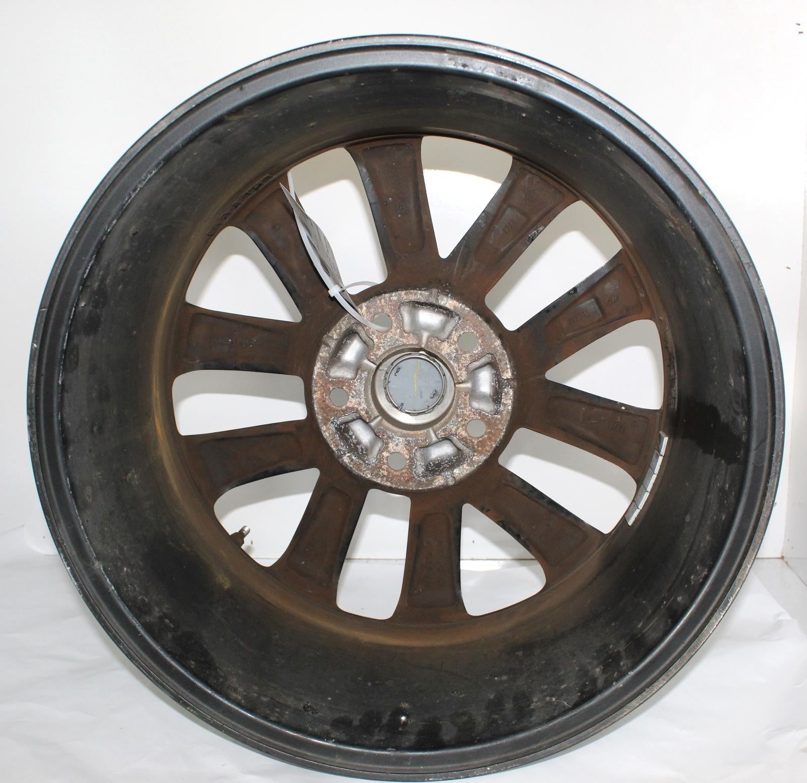 Used Wheel fits: 2016 Nissan Altima 18x7-1/2 alloy 10 spoke black and silver S G
