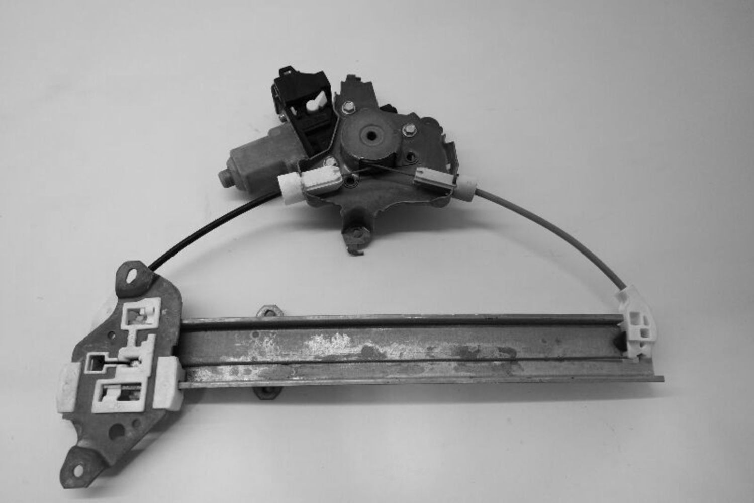 Used Rear Right Door Window Regulator Rear fits: 2012 Nissan Altima Rear Right G