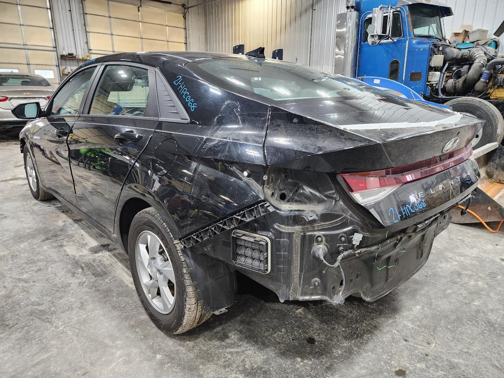 Used Windshield Wiper Motor fits: 2021 Hyundai Elantra  Grade A