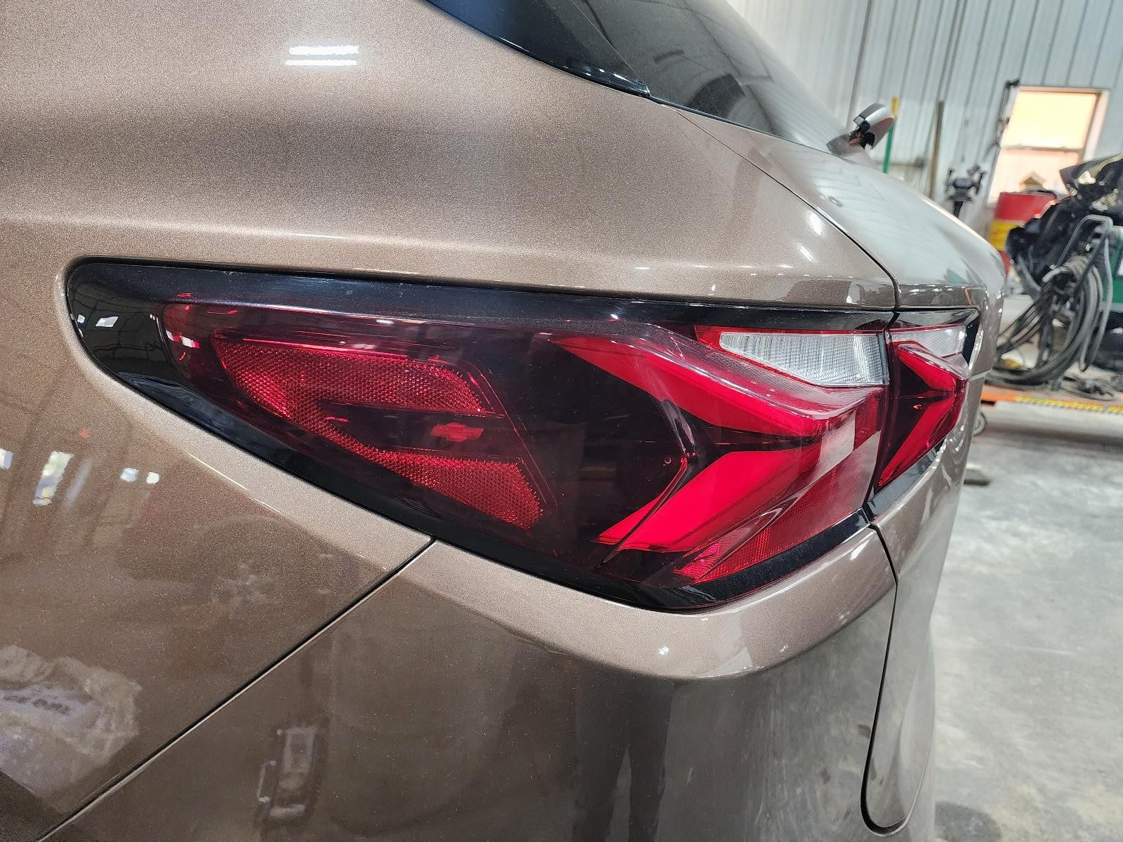 Used Left Tail Light Assembly fits: 2019 Chevrolet Blazer quarter panel mounted