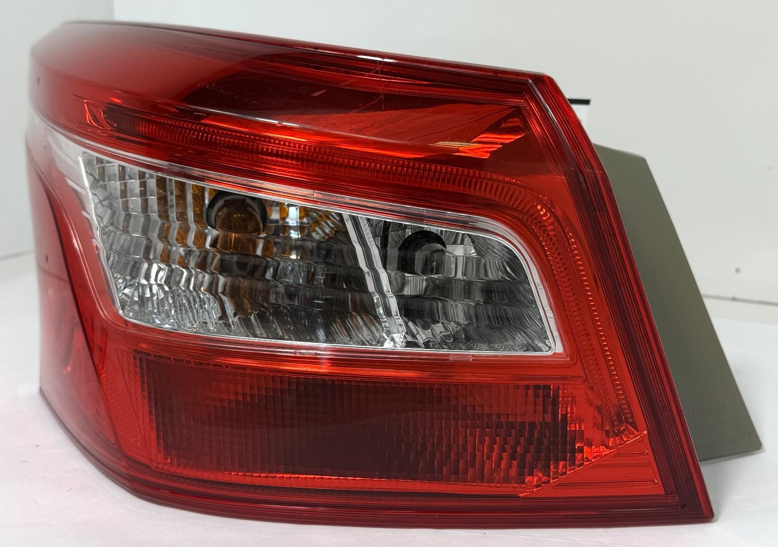 Used Left Tail Light Assembly fits: 2018 Nissan Sentra quarter panel mounted Lef