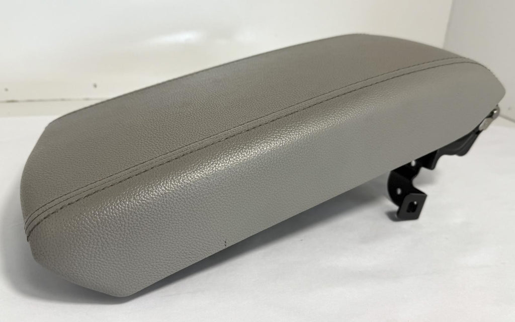 2015-2017 HYUNDAI SONATA ARMREST CENTER CONSOLE LID LEATHER OEM
